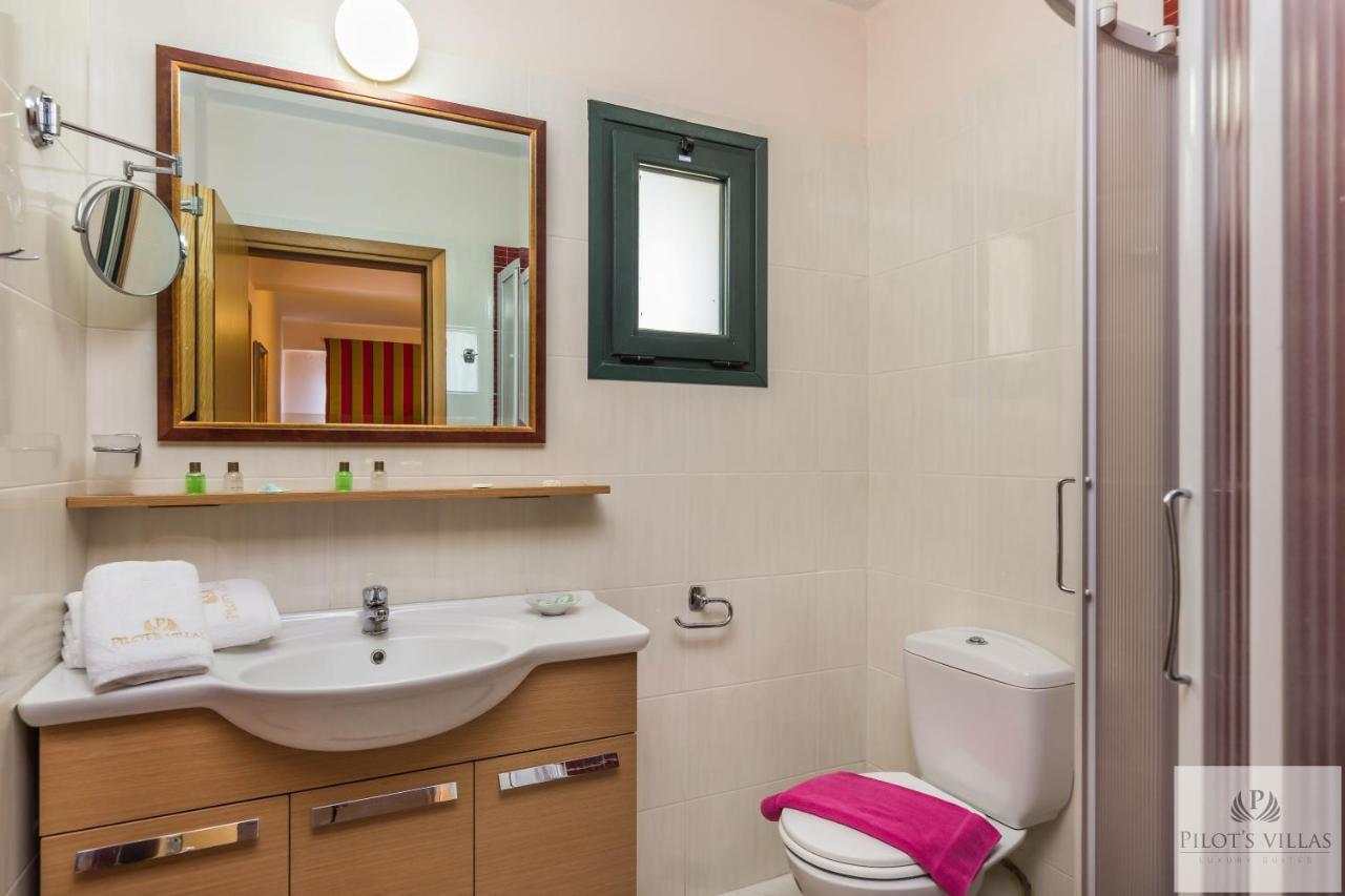 Pilot'S Villas Luxury Suites Hersonissos  Ngoại thất bức ảnh