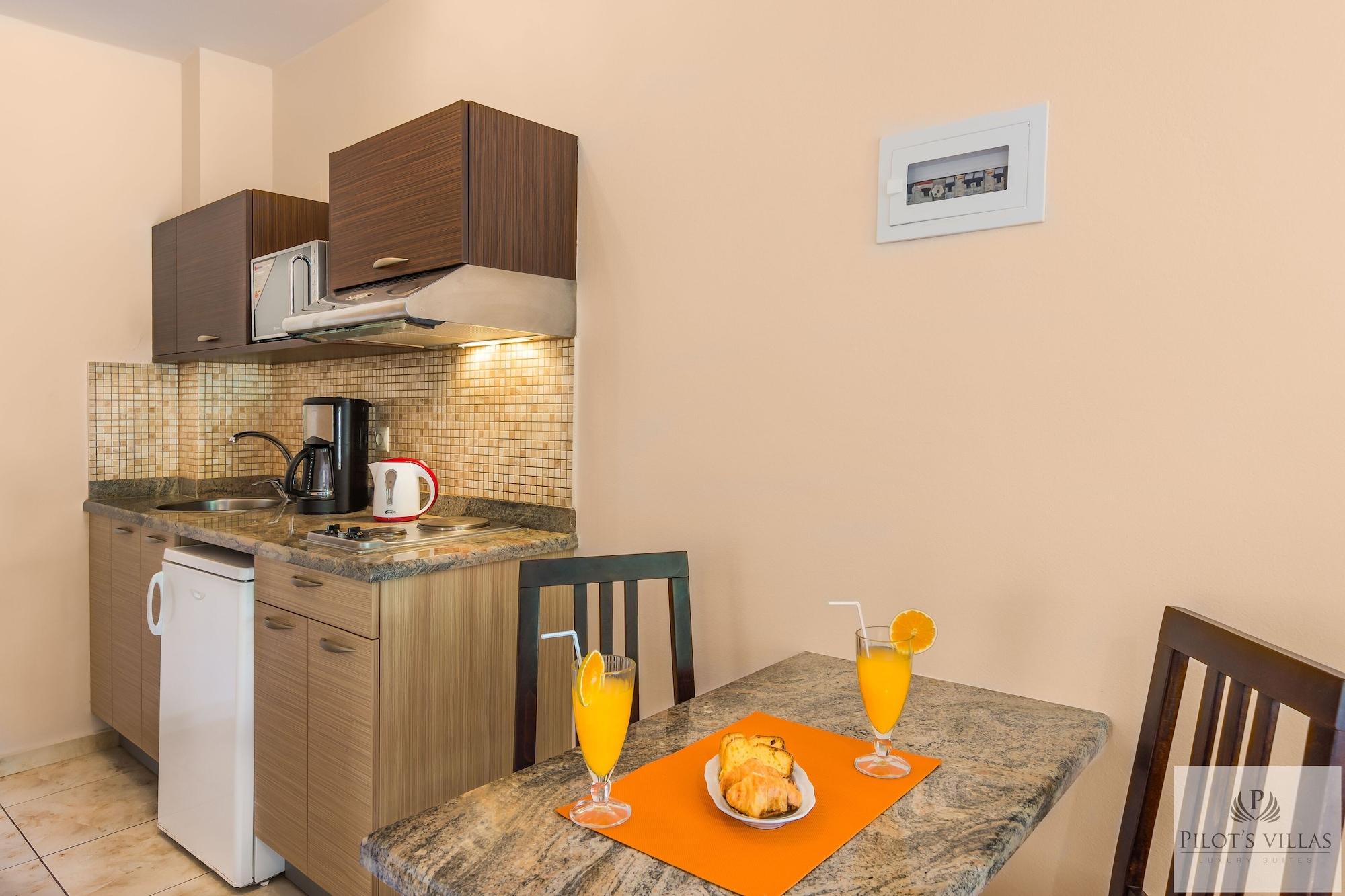 Pilot'S Villas Luxury Suites Hersonissos  Ngoại thất bức ảnh