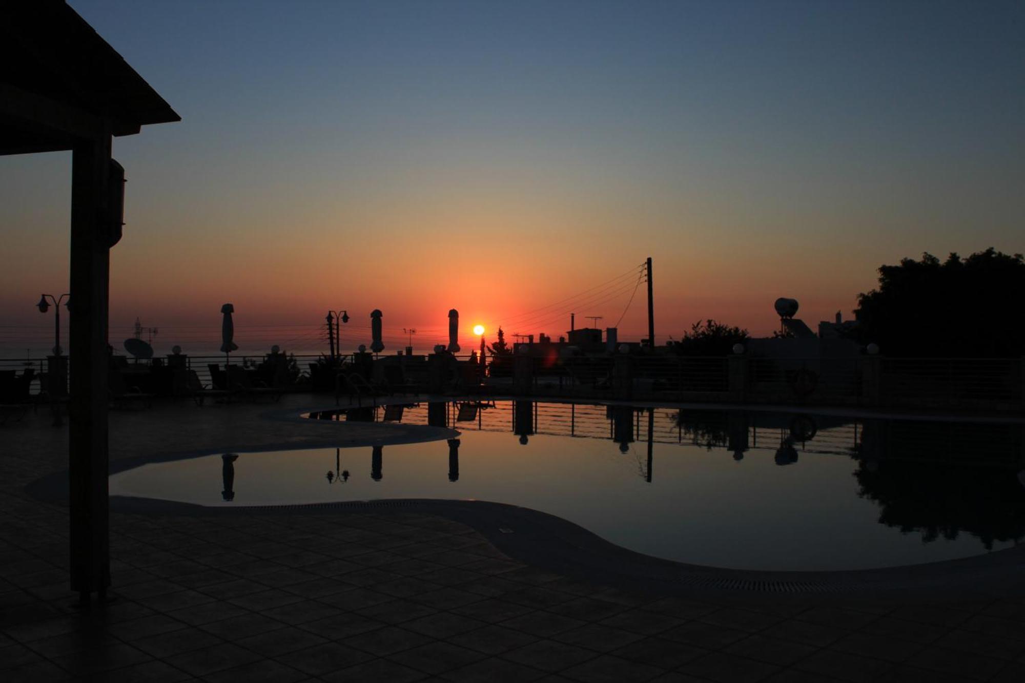 Pilot'S Villas Luxury Suites Hersonissos  Ngoại thất bức ảnh