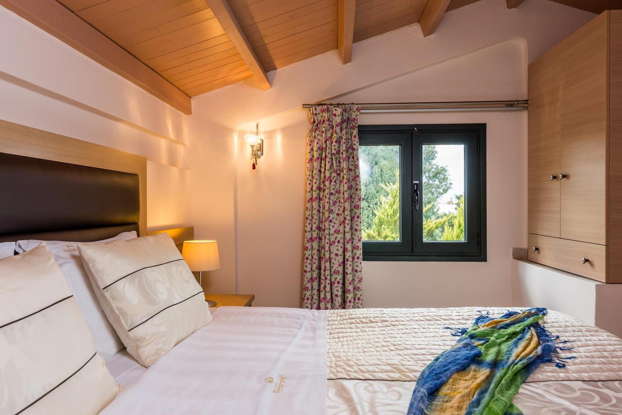 Pilot'S Villas Luxury Suites Hersonissos  Ngoại thất bức ảnh